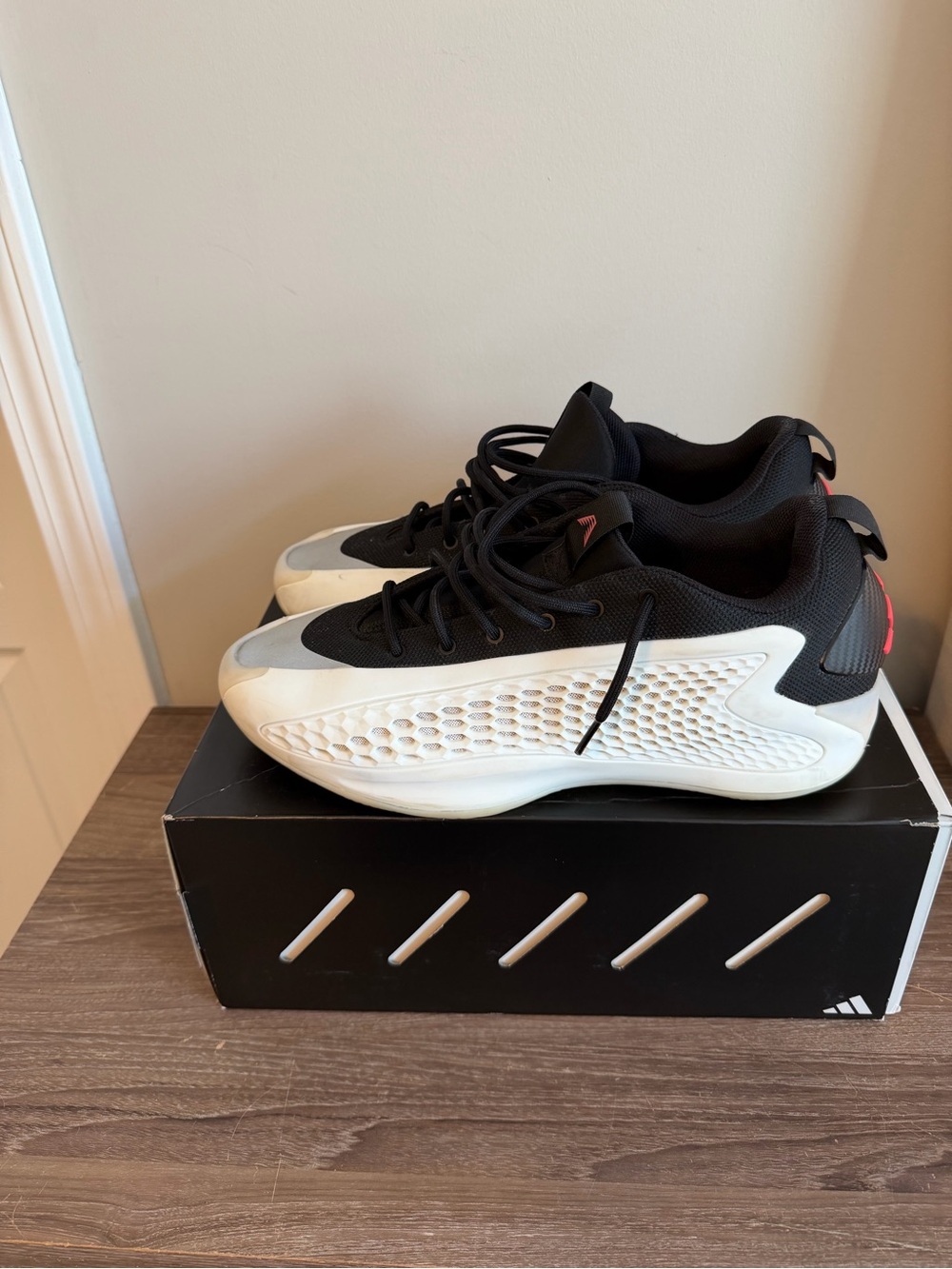 AE 1 Low “Best of Adi 2.0”